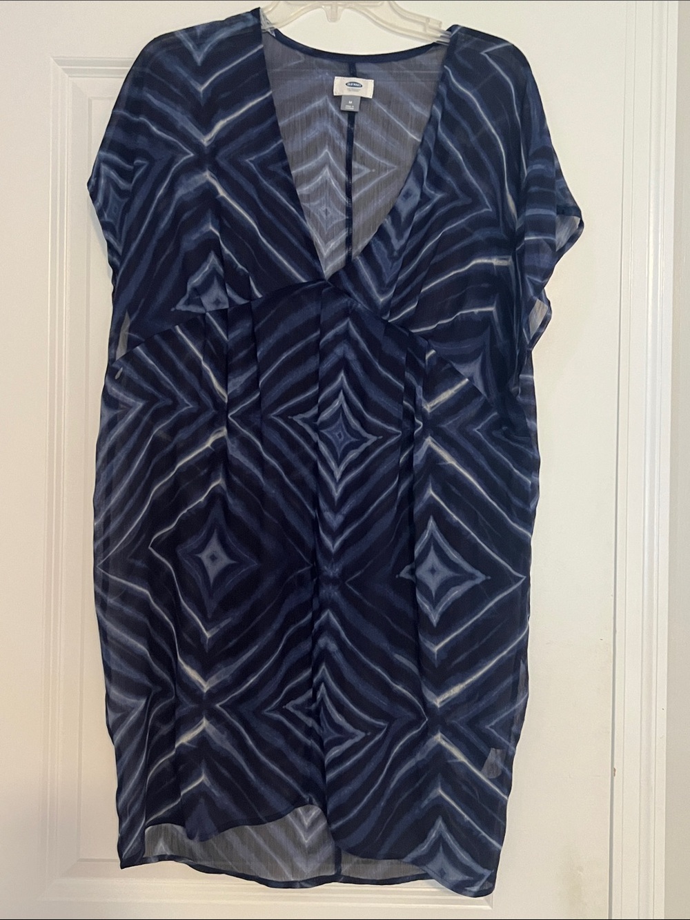 Medium- Old Navy-Blue Geometric V-Neck Swim Cover Up